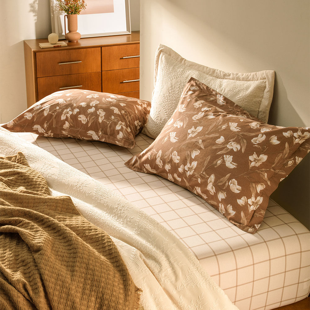 Kit 2 Fronhas 50x70 cm 200 Fios – Maciez, Conforto e Estampa Floral
